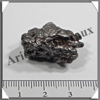 Mtorite de CAMPO DEL CIELO - 22 grammes - 26x20x16 mm - M047