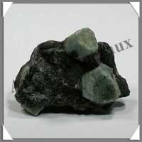 EMERAUDE - 32 grammes - 50x30x20 mm - M007