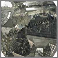 PYRITE Cubique - 4480 gr - 80x145x205 mm - A028