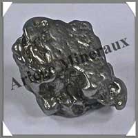 Mtorite de CAMPO DEL CIELO - 22 grammes - 23x18x15 mm - M011