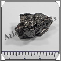 Mtorite de CAMPO DEL CIELO - 24 grammes - 27x19x17 mm - M035