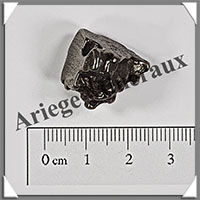 Mtorite de CAMPO DEL CIELO - 18 grammes - 20x19x17 mm - M053