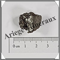 Mtorite de CAMPO DEL CIELO - 23 grammes - 20x20x18 mm - M055