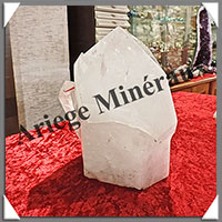 CRISTAL de ROCHE - Pointe - 195x165x138 mm - 2770 grammes - R300