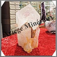 CRISTAL de ROCHE - Pointe - 247x170x120 mm - 4050 grammes - R301