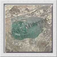 AIGUE MARINE - 270 grammes - 85x70x45 mm - E001