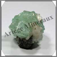 APOPHYLLITE VERTE - 96 grammes - 70x40x35 mm - M011