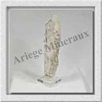 DANBURITE - 120 grammes - 115x35x25 mm - M001