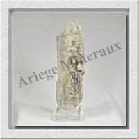 DANBURITE - 120 grammes - 115x35x25 mm - M001