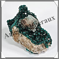 DIOPTASE Cristallise - 138 grammes - 70x50x45 mm - M002