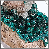 DIOPTASE Cristallise - 138 grammes - 70x50x45 mm - M002