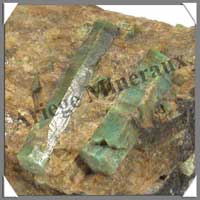 EMERAUDE - 715 grammes - 140x100 mm - M001