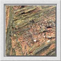 EPIDOTE en Macle - 245 grammes - 95x80x50 mm - E001