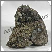 GRENAT DEMANTODE Vert - 104 grammes - 50x50x40 mm - R001