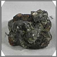 GRENAT DEMANTODE Vert - 17 grammes - 30x30x15 mm - R002