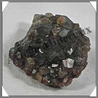 GRENAT DEMANTODE Vert - 25 grammes - 45x35x20 mm - R003