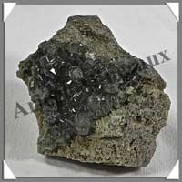 GRENAT DEMANTODE Vert - 50 grammes - 40x35x35 mm - R004