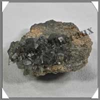 GRENAT DEMANTODE Vert - 27 grammes - 45x40x20 mm - R005