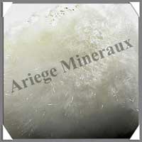 OKENITE - 49 grammes - 75x30x25 mm - M001