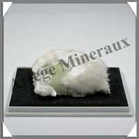 OKENITE - 66 grammes - 55x45x20 mm - M006