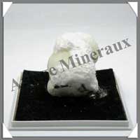 OKENITE - 134 grammes - 55x40x35 mm - M012