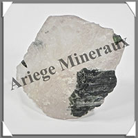 TOURMALINE VERTE sur QUARTZ - 73 grammes - 58x50x33 mm - M011