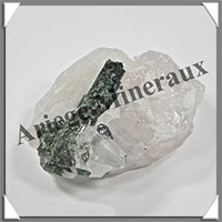 TOURMALINE VERTE sur QUARTZ - 74 grammes - 68x46x25 mm - M012