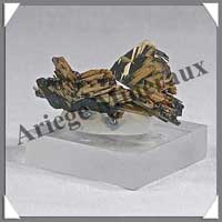 RUTILE sur HEMATITE - 13 grammes - 32x20x15 mm - M002