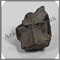 STAURODITE - 3 grammes - 20x15x5 mm - E002