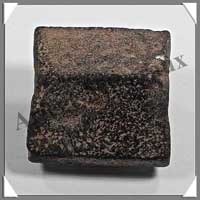 STAURODITE - 17 grammes - 25x25x10 mm - E004