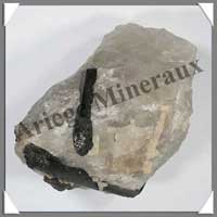 TOURMALINE NOIRE sur QUARTZ - 940 grammes - 120x95 mm - M003