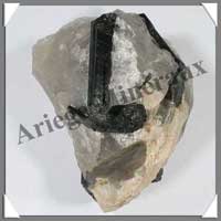TOURMALINE NOIRE sur QUARTZ - 720 grammes - 95x70 mm - M006