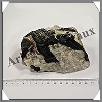 TOURMALINE NOIRE sur QUARTZ - 700 grammes - 95x65 mm - M010