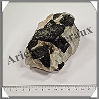 TOURMALINE NOIRE sur QUARTZ - 700 grammes - 95x65 mm - M010