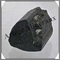 TOURMALINE NOIRE - 146 grammes - 50x40 mm - E010