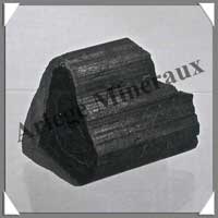 TOURMALINE NOIRE - 107 grammes - 40x35 mm - E021