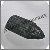 TOURMALINE NOIRE - 157 grammes - 75x40 mm - E054