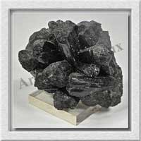 TOURMALINE NOIRE en Macle - 440 grammes - 90x75x70 mm - E001
