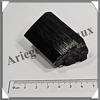 TOURMALINE NOIRE - 109 grammes - 50x35x30 mm - R010