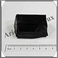 TOURMALINE NOIRE - 137 grammes - 50x37x35 mm - R011
