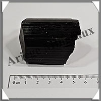 TOURMALINE NOIRE - 118 grammes - 50x37x35 mm - R012