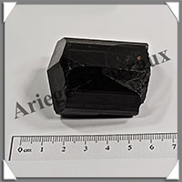 TOURMALINE NOIRE - 116 grammes - 45x38x35 mm - R015