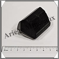 TOURMALINE NOIRE - 109 grammes - 40x35x30 mm - R020