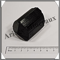 TOURMALINE NOIRE - 121 grammes - 40x40x35 mm - R021