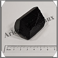 TOURMALINE NOIRE - 110 grammes - 40x35x35 mm - R022
