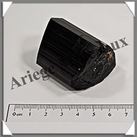 TOURMALINE NOIRE - 108 grammes - 40x35x35 mm - R023