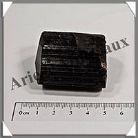TOURMALINE NOIRE - 80 grammes - 40x34x28 mm - R024