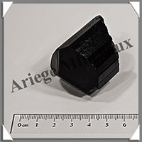 TOURMALINE NOIRE - 86 grammes - 40x35x34 mm - R025