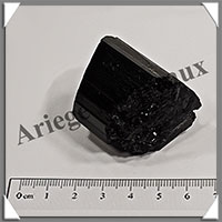 TOURMALINE NOIRE - 86 grammes - 40x35x34 mm - R025