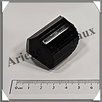 TOURMALINE NOIRE - 77 grammes - 40x30x28 mm - R026